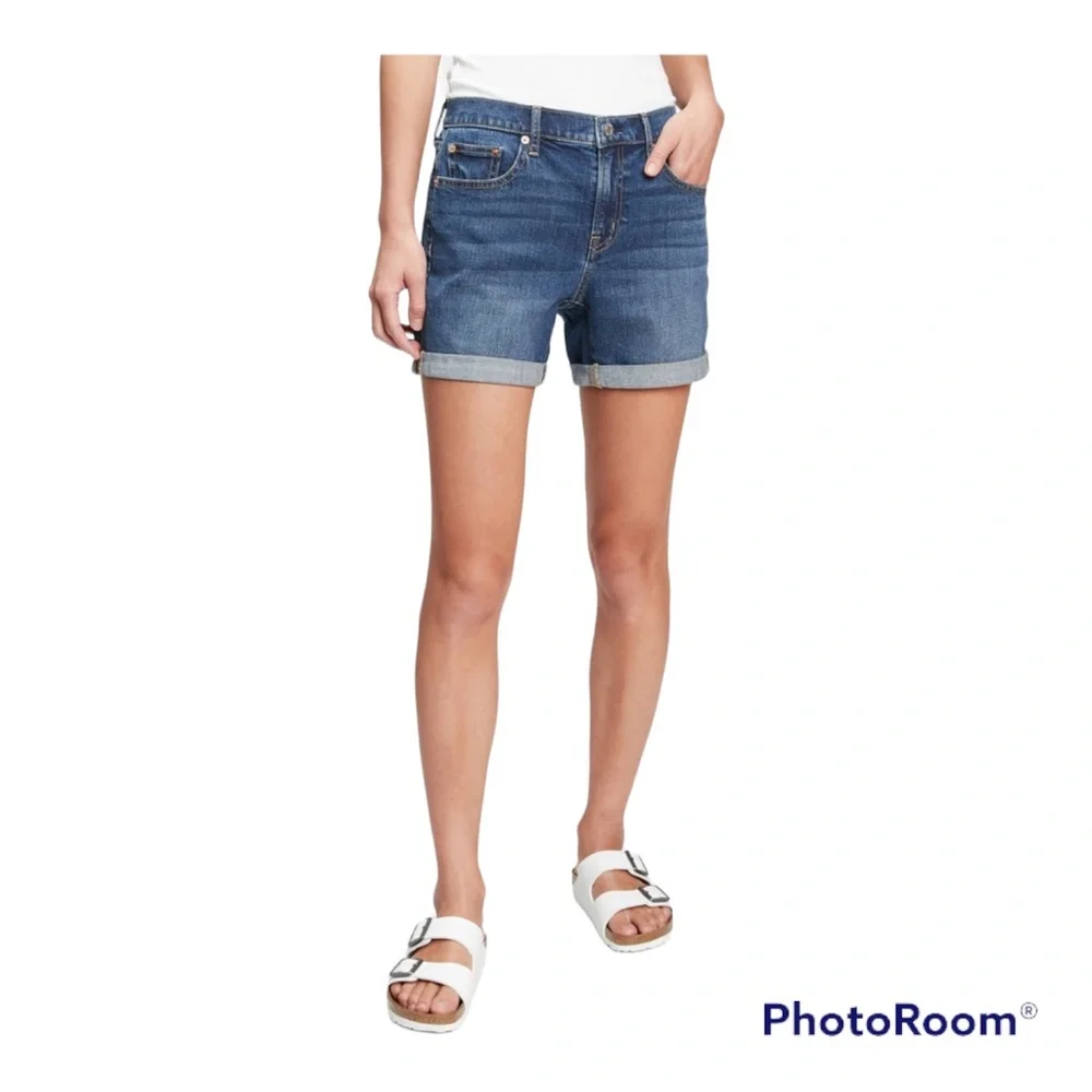 GAP Denim 5” Short Medium Indigo Wash NWT Sz 8/29 - Picture 1 of 11